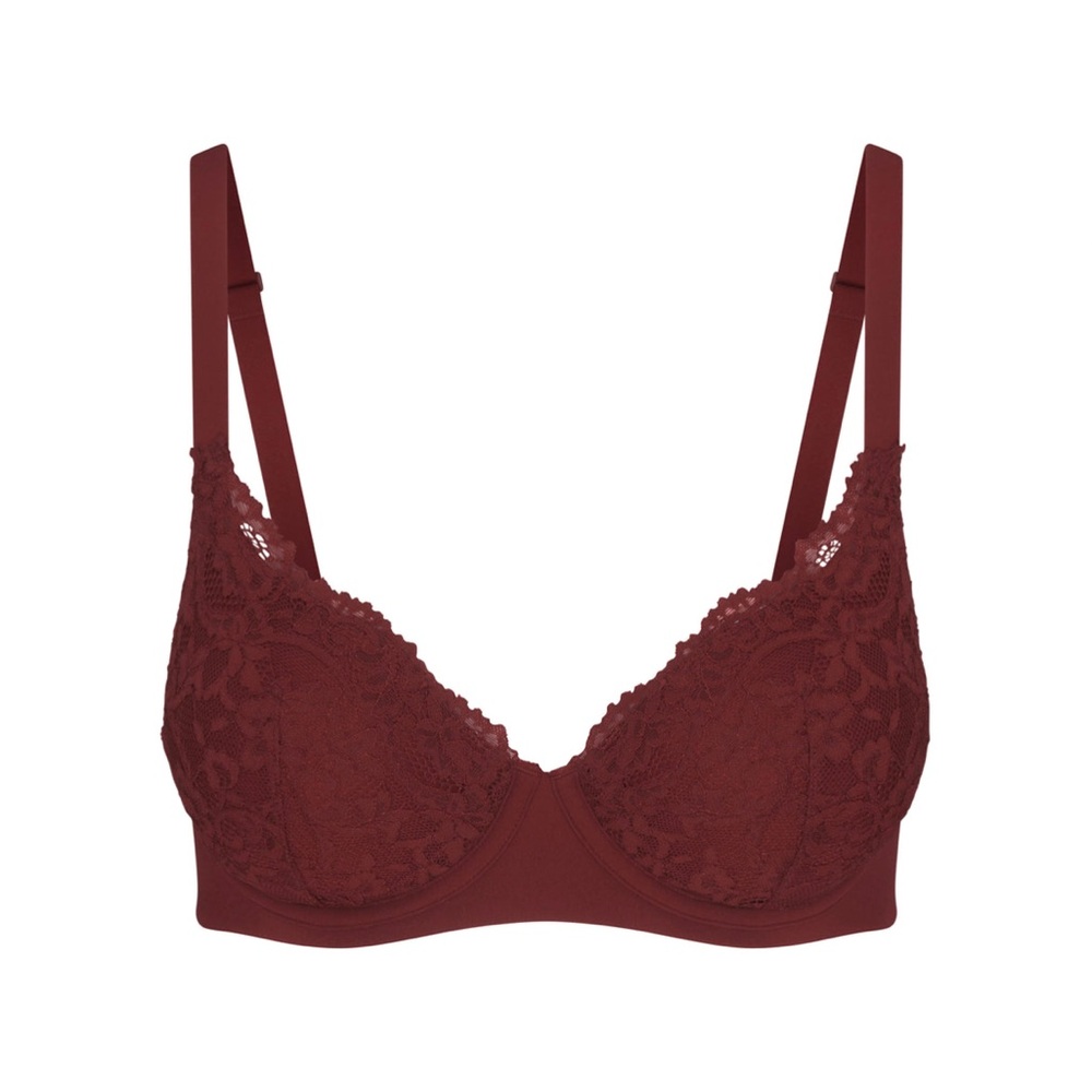 NWT Skims Fits Everybody Lace Full Coverage Bra
38G